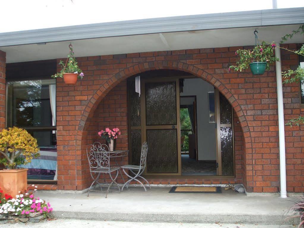 Havenlee Homestay Westport Exterior photo